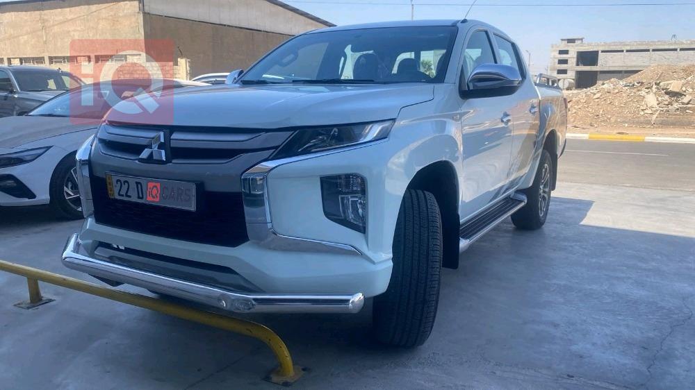 میتسوبیشی L200